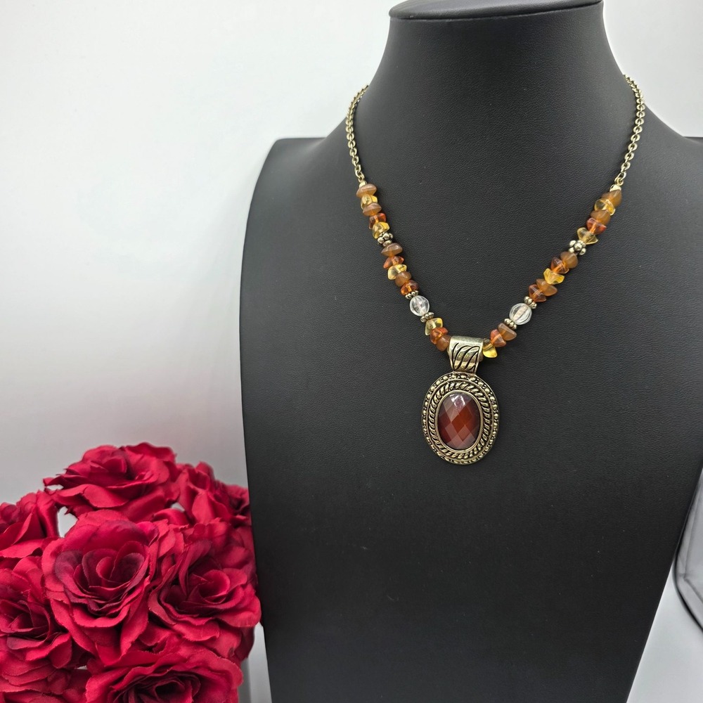 Avon SP Oval Gem Pendant Necklace Amber Bead‎ Chain Vintage Boho Style Gold Tone